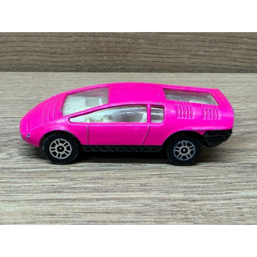 Corgi Juniors Whizzwheels Pink Bizzarrini Manta 1:64 Diecast Race Car - Vintage